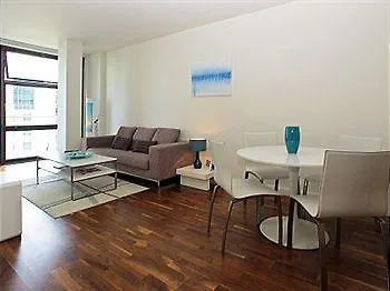 Khreschatyk Business Suites Hotel