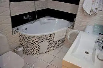 Khreschatyk Business Suites Hotel