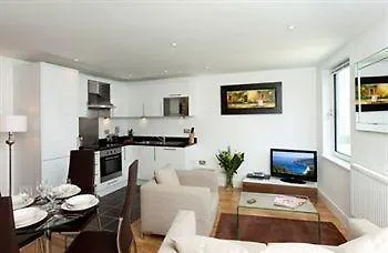 Hotel Khreschatyk Business Suites 4*