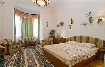 Khreschatyk Business Suites 4*